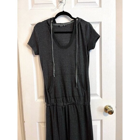 PATTYBOUTIK Charcoal Gray V-Neck Short Sleeve Stretch Maxi Dress Sz M - Picture 1 of 10